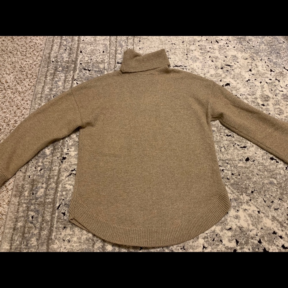 ✨Brand New Micheal Kors Ladies Sweater✨ - Picture 2 of 8
